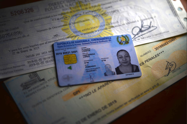 Una Estocada a Falsificadores