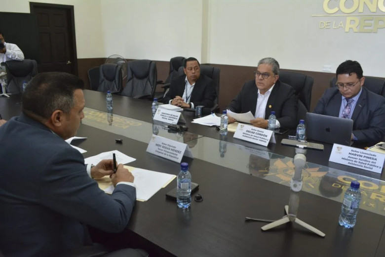 La ampliación de los procesos legales podría afectar a otros exfuncionarios además de Brolo, según indicó el jefe del MSPAS.