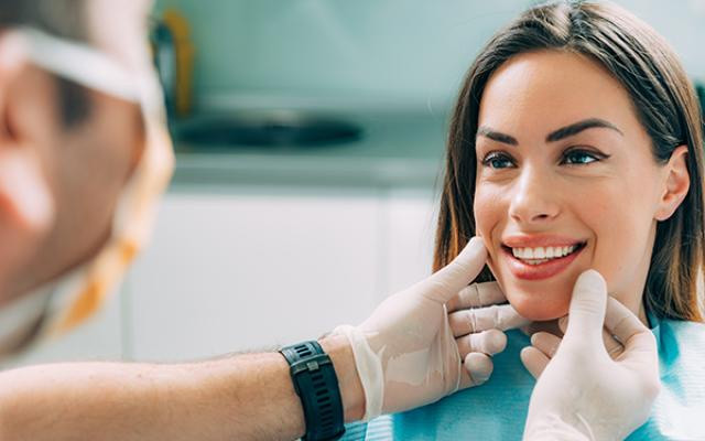 4. Considera tratamientos estéticos dentales