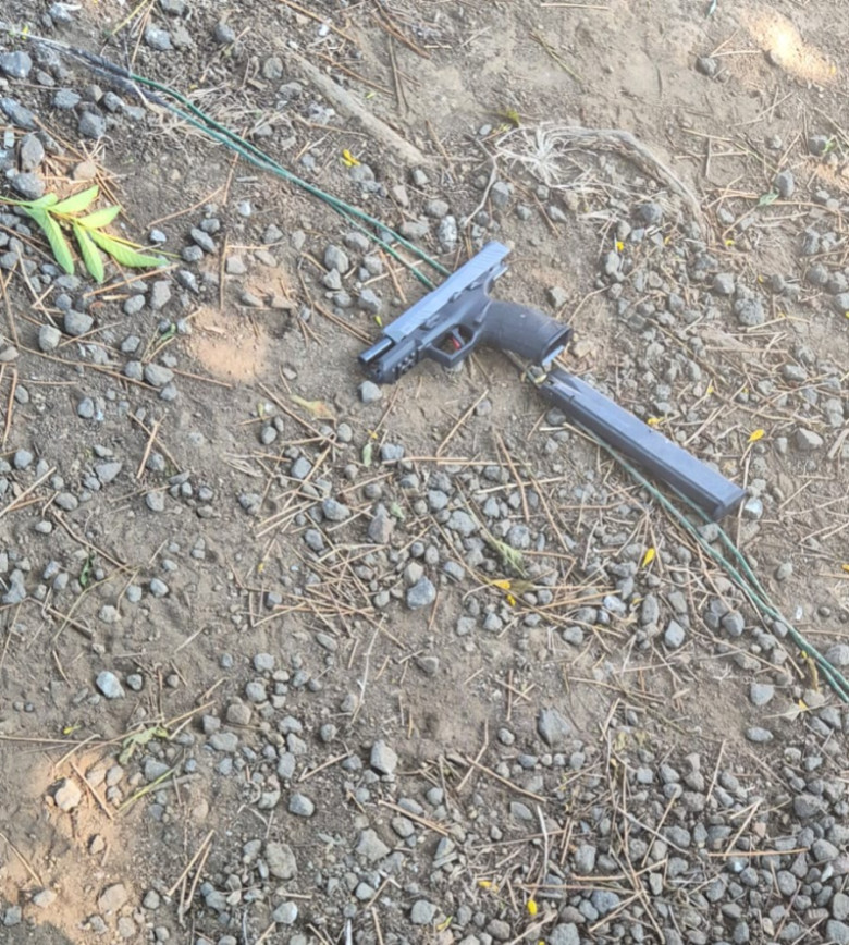 Arma corta incautada en operativo policial.