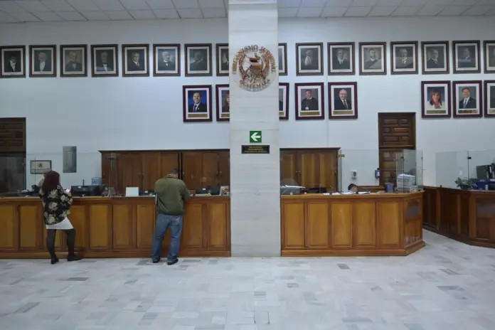 Exigencia por información completa