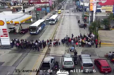 Manifestación complica el tránsito en la calzada José Milla y Vidaurre