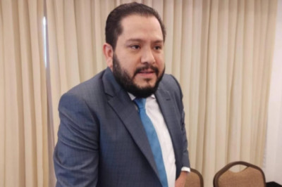 Otorgan medidas sustitutivas al exregistrador del TSE Ramiro Muñoz