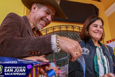 San Juan Sacatepéquez inaugura su Primera Farmacia Municipal y reabre Clínica de Medicina General
