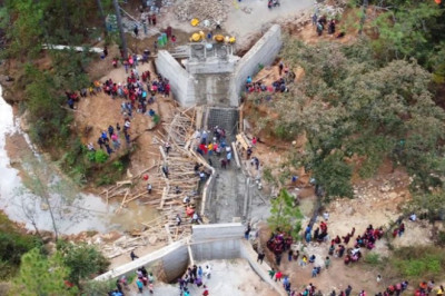 Constructora vinculada a puente colapsado recibió contratos millonarios en Quiché