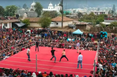 Se lian puño limpio más de 70 personas en tradicionales peleas de Chivarreto 2025