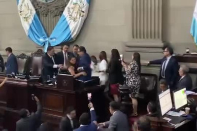 DIPUTADA DE PARTIDO VAMOS AGREDE A CONGRESISTA OFICIALISTA