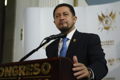 Oposición judicializa crisis en el Congreso: acusan a Nery Ramos de manipulación electrónica