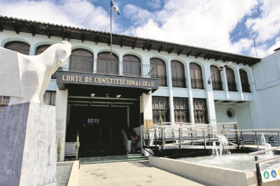 Corte frena temporalmente fusión de documentos de identificación