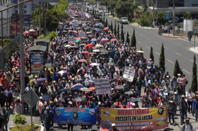 Maestros reactivan marchas este lunes y podrían bloquear cuatro rutas clave en Ciudad de Guatemala