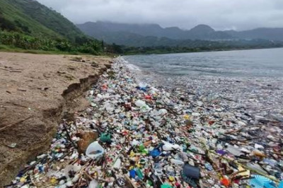Lago Atitlán recibe más de 3,500 toneladas de basura al año: expertos alertan sobre impacto ambiental