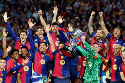 Barcelona se impone al Real Madrid y levanta la Supercopa 2026