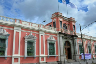 Rectores y decanos definen en privado representantes para la Postuladora del TSE