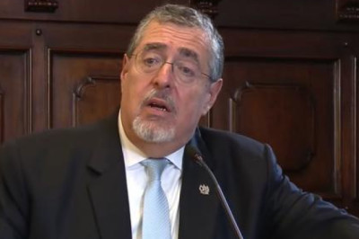 Arévalo responde a suspensión de visas de residencia en EE. UU.