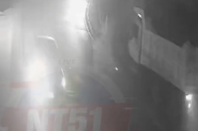 Camión de volteo se estrella contra árbol en San Miguel Petapa