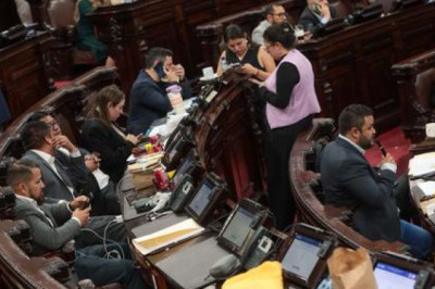 Congreso reelige a Molina Barreto y Rosales en la CC