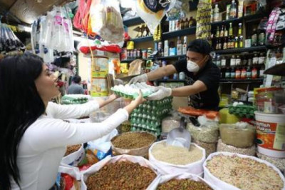 Costo de vida aumenta y presiona a familias guatemaltecas