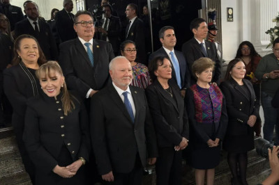 Magistrados de la CC toman posesión de madrugada