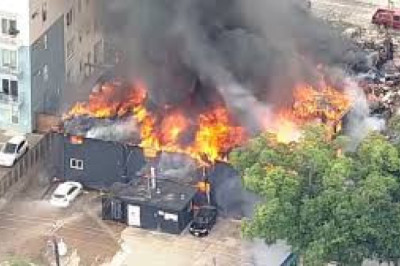 Explosión e incendio arrasan edificio en Dallas; reportan muertos y desaparecidos