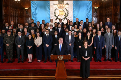 Guatemala y Estados Unidos acuerdan cooperación militar contra el narcotráfico
