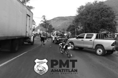 Motorista fallece en accidente y provoca complicaciones en la ruta al Pacífico