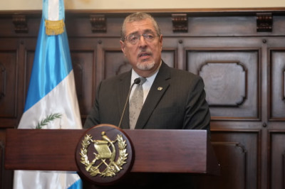Arévalo descarta pedir autorización para maniobras militares conjuntas con EE. UU.