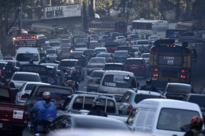 Congreso amplía hasta el 31 de diciembre el plazo para pagar el impuesto de circulación