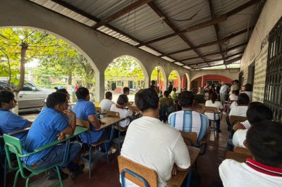 Edmond Mulet visita Tiquisate, Escuintla, junto al partido XGuate