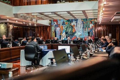 Junta Monetaria recibe 21 expedientes para elegir terna de candidatos a superintendente de Bancos