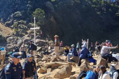 PNC refuerza seguridad para turistas que visitan el volcán de Agua