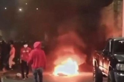 Disturbios en Ciudad Peronia: turba incendia una patrulla y vehículos policiales tras la captura de un hombre acusado de abuso a un menor